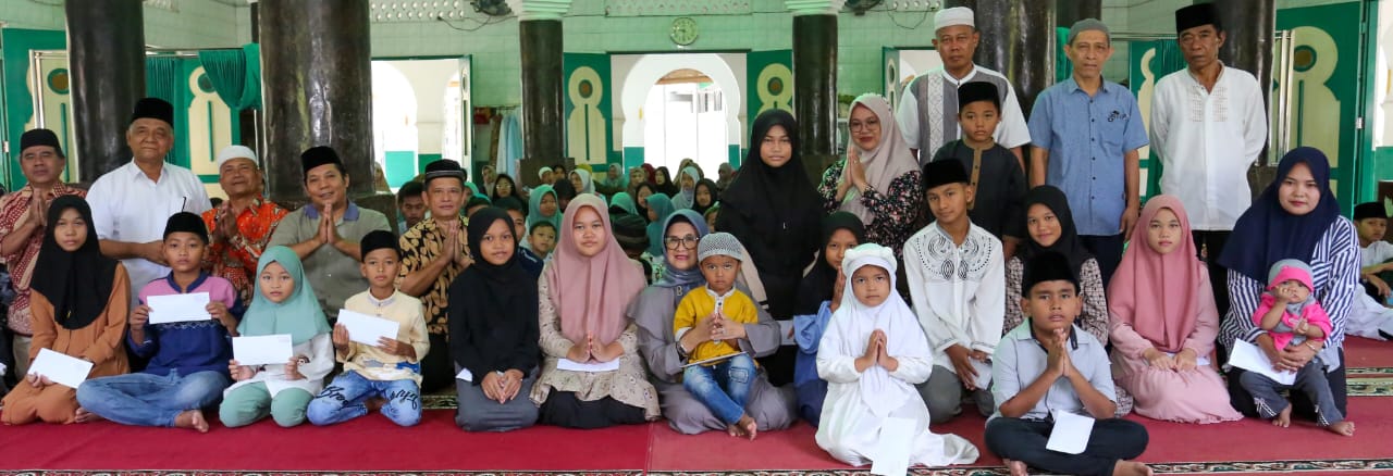 Wali Kota P.Siantar Salurkan Santunan Kepada 97 Anak Yatim/Piatu