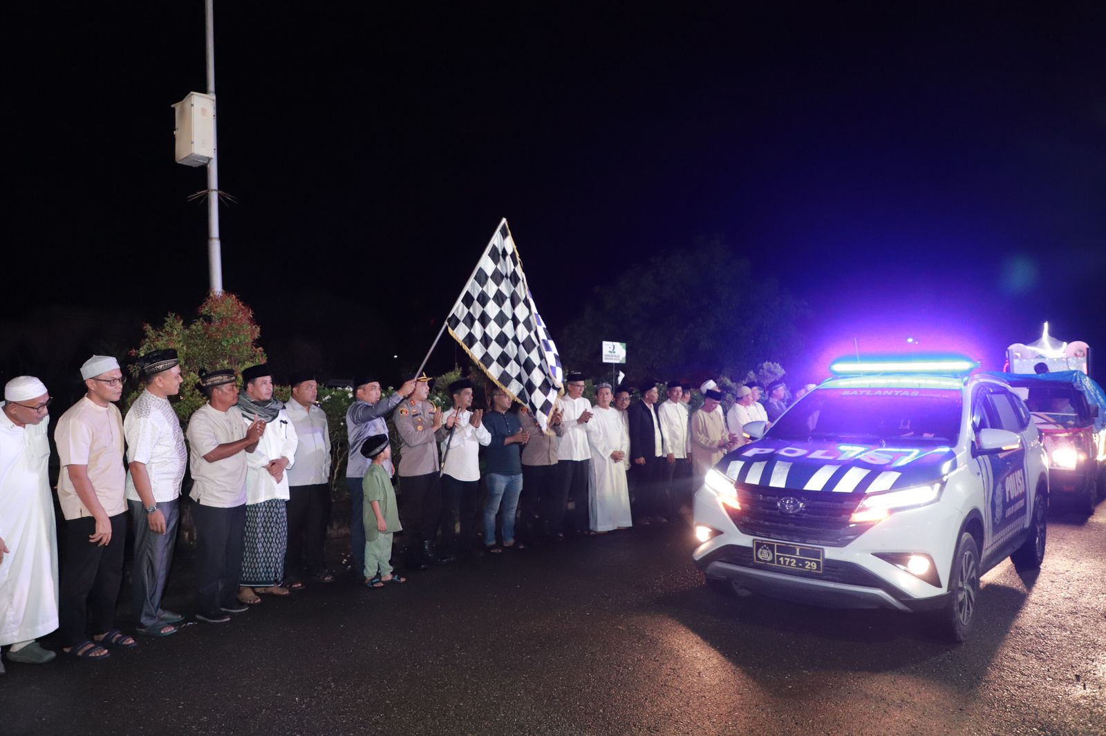 Pj Bupati Aceh Besar Dan Forkopimda Lepas Pawai Takbir