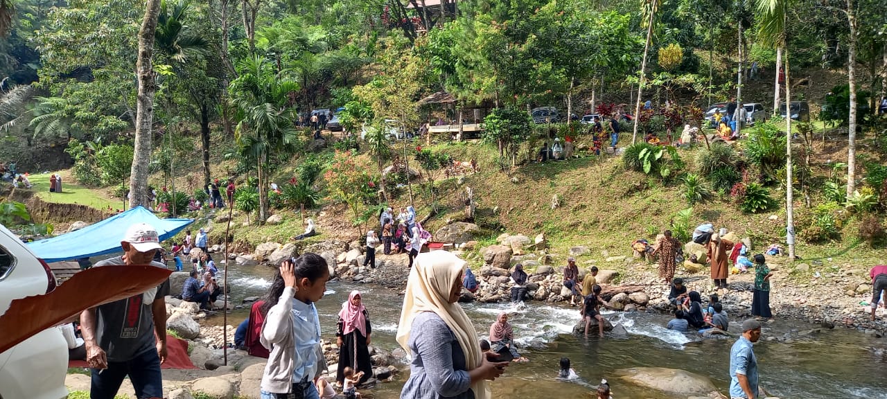 Pengunjung Padati Wisata Wih Kulus