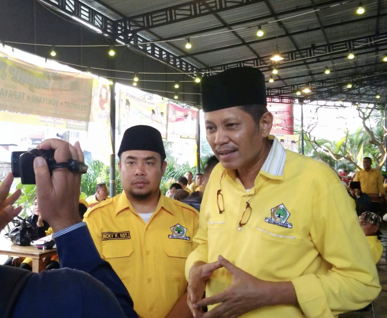 Ricky Nasution Dan Tengku Ameck Ambil Formulir Cabup Deliserdang Dari Golkar