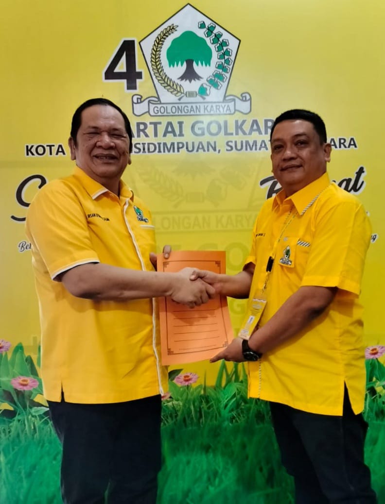 Mantan Wali Kota Sidimpuan Ambil Formulir Ke Partai Golkar