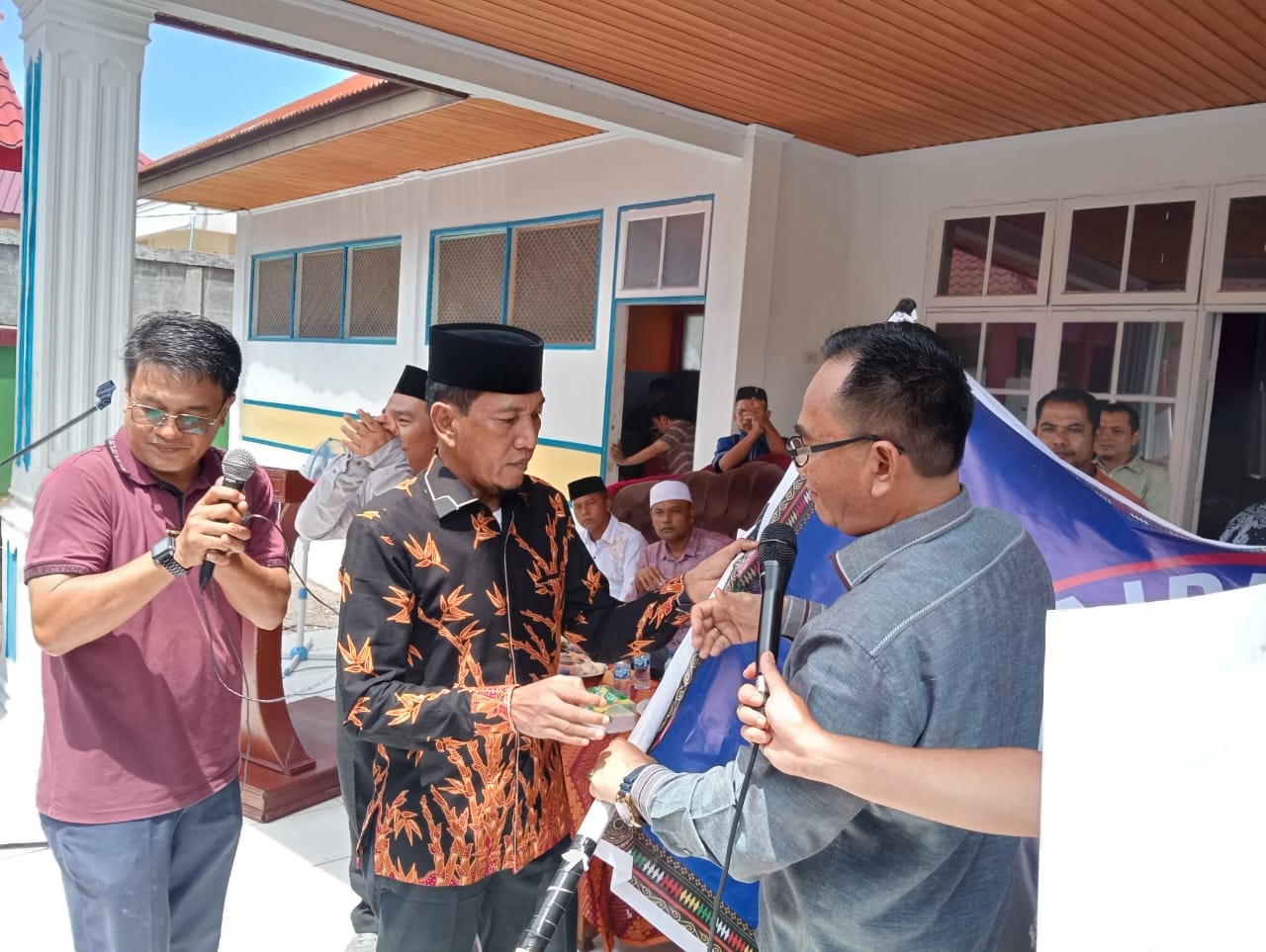 Raidin Pinim Pastikan Kembali Maju Pada Pilkada Bupati Agara