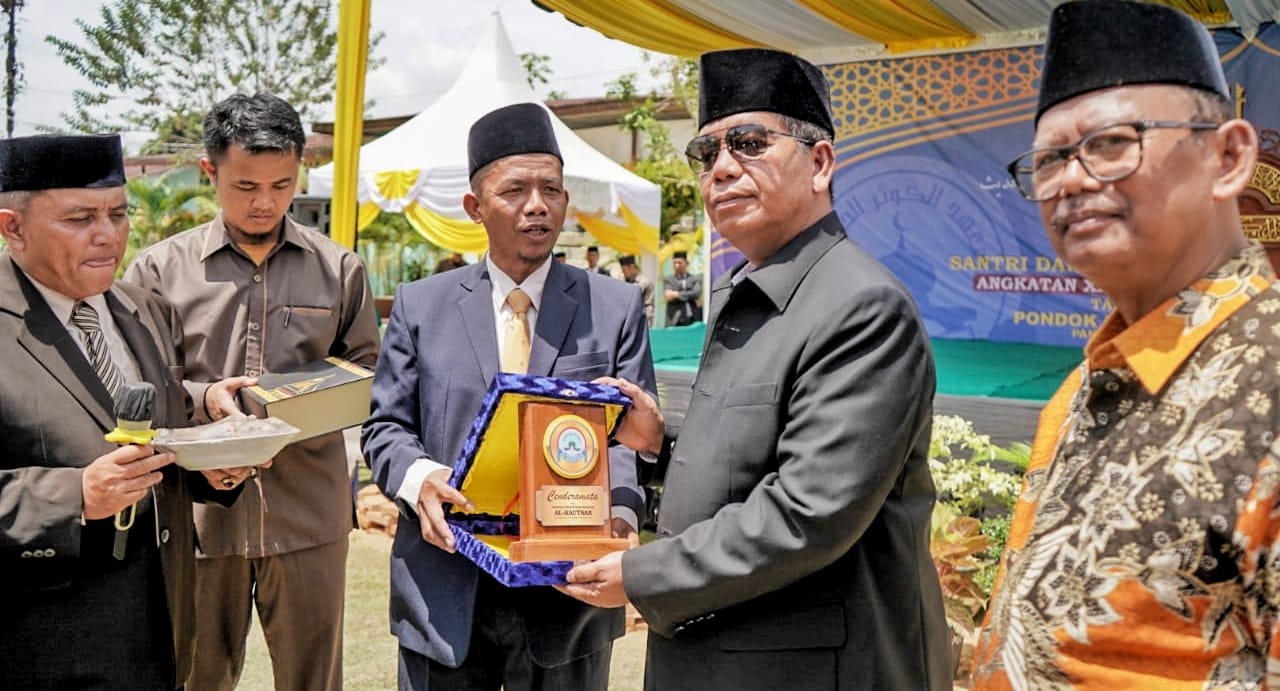 Bupati Dan Wabup Simalungun Hadiri Wisuda Santri Ponpes Modern Al-Kautsar
