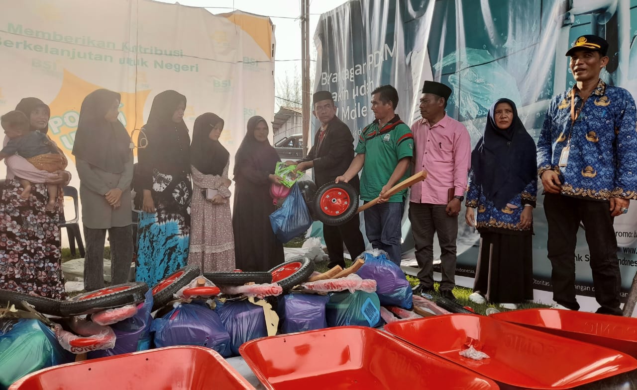 Cegah Stunting, Dinas Pangan Bantu Masyarakat Bibit Sayuran Lengkap