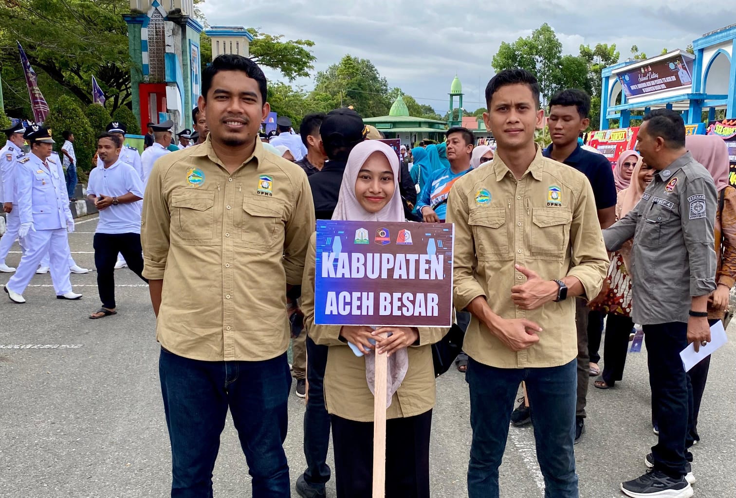 Kontingen Aceh Besar Ikuti Defile TTG Ke-25 Di Nagan Raya