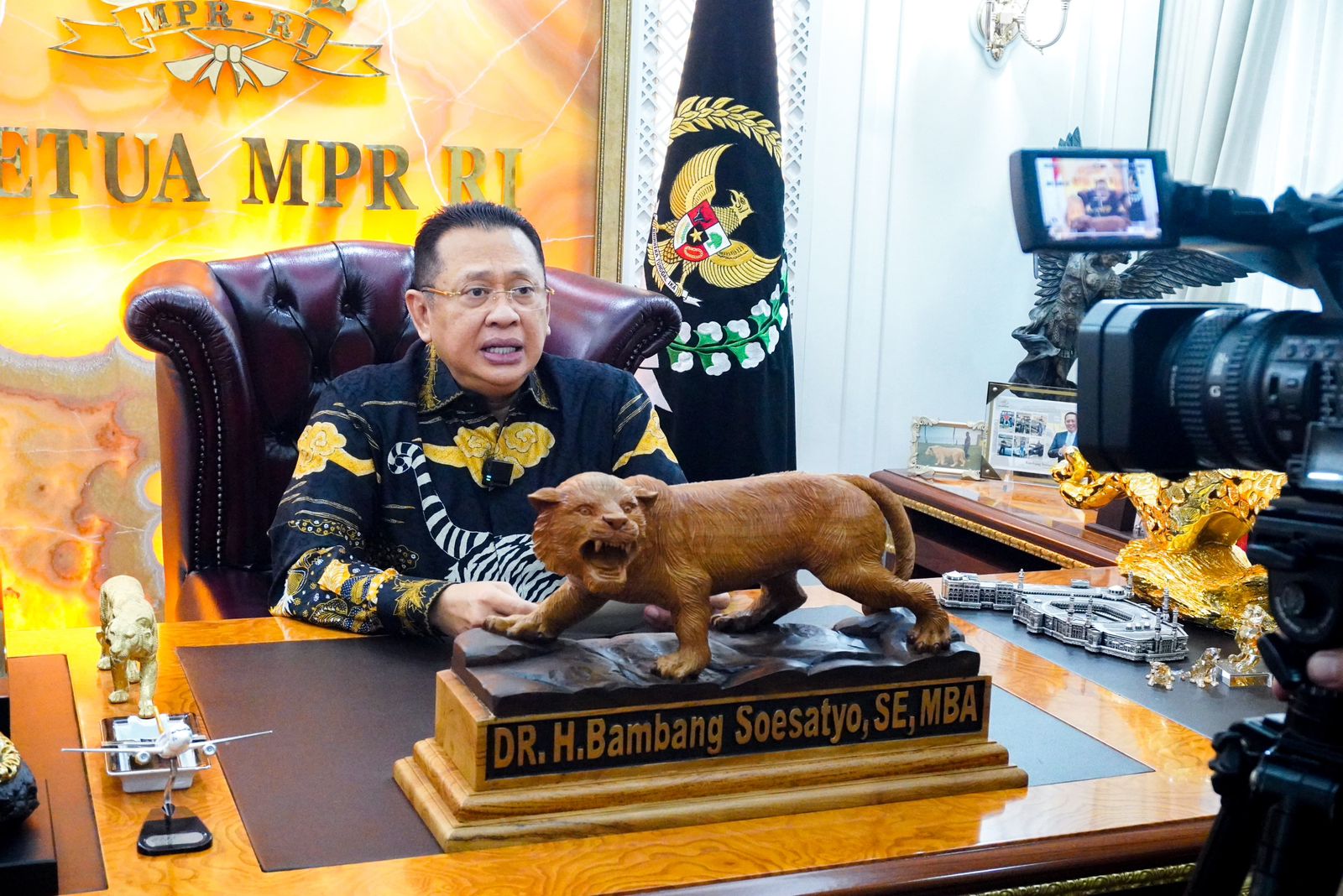 Orasi Ilmiah Wisuda UT Medan, Ketua MPR Ajak Generasi Muda Kuasai Teknologi