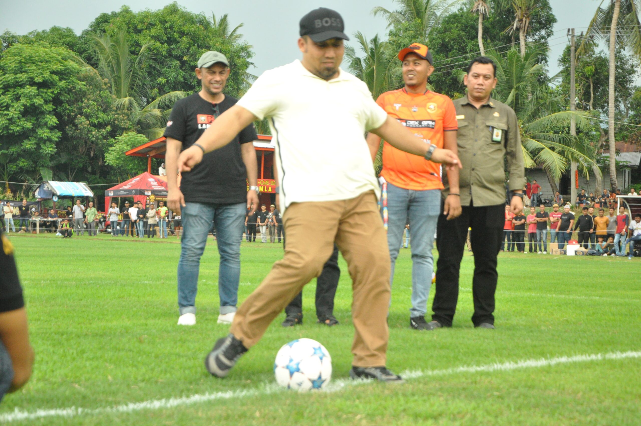 Pj Bupati Aceh Besar Buka Turnamen Sepakbola PS AMLA Cup 2024