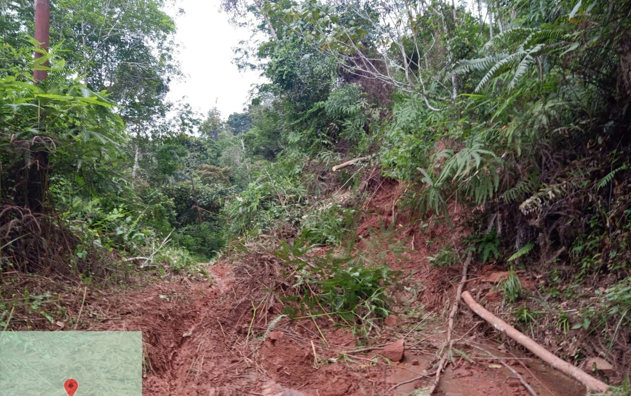 Di Mandailing Natal, Banjir Dan Longsor Putus Akses Menuju 6 Desa
