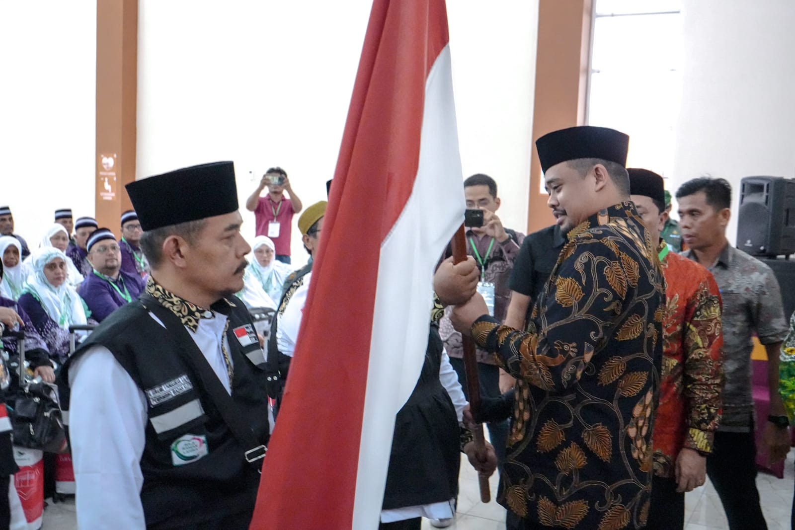 Lepas 348 Calhaj Kloter IV, Bobby Nasution Titip Doa Agar Medan Diberi Keberkahan