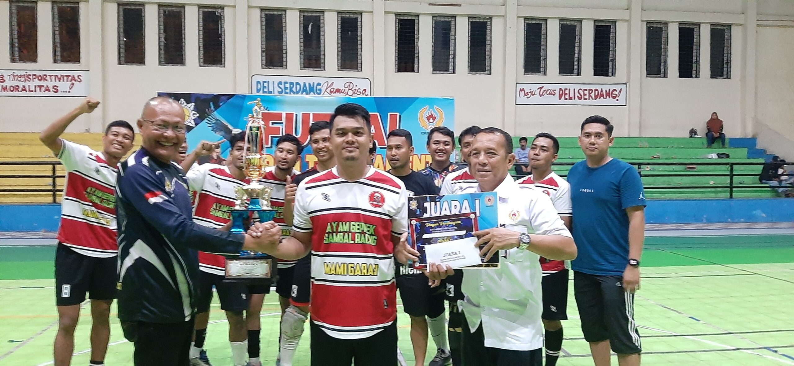 Mami Garasi FC Juara I Futsal Open Turnamen Pokkar AMPI Lubukpakam