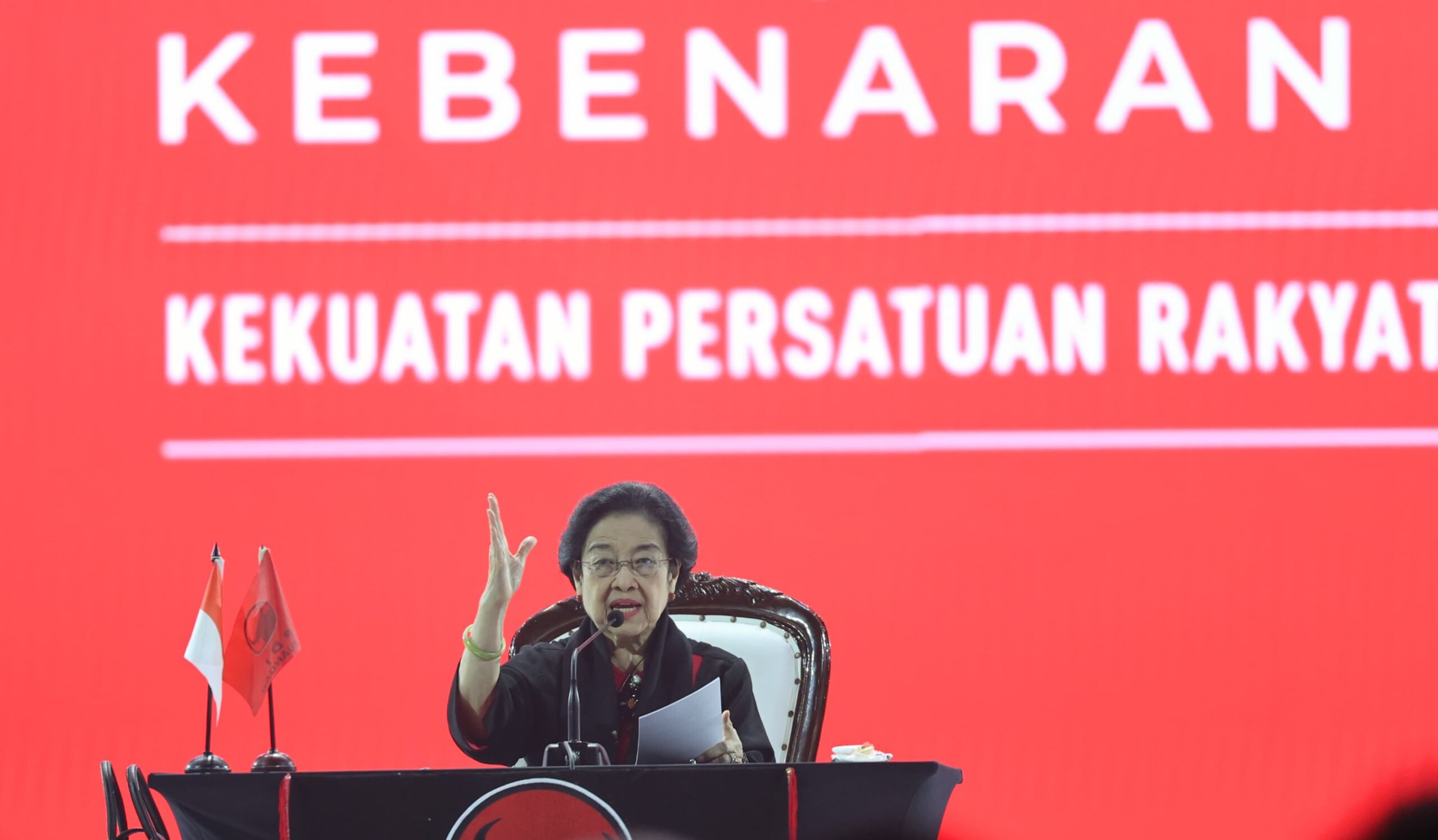 Awali Pidato Politiknya Di Pembukaan Rakernas, Mega Ucapkan Terima Kasih Pada Rakyat