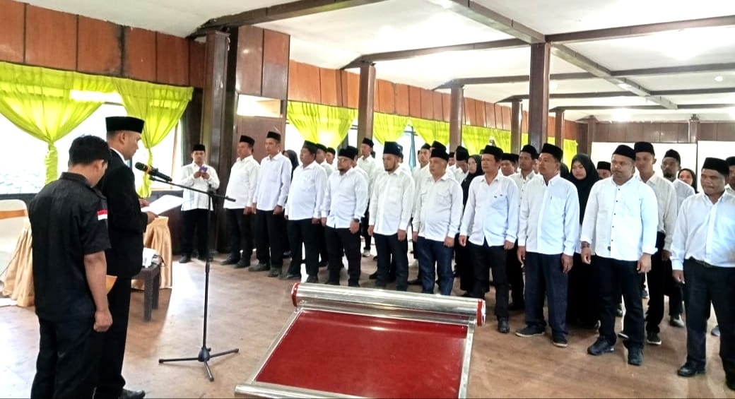 Bawaslu Tapsel Lantik 45 Panwaslu Kecamatan