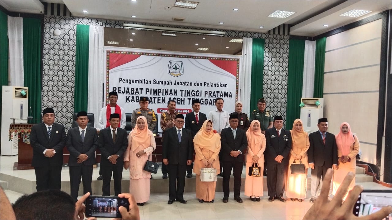 Pj Bupati Agara Lantik 7 Kepala Dinas