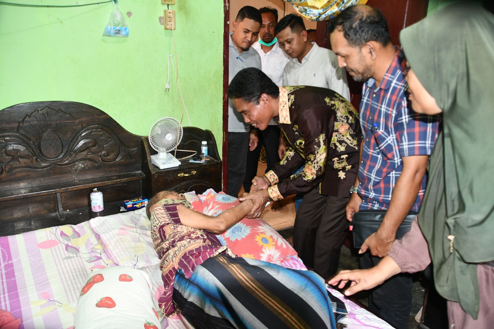 Syaridin Santuni Penderita Stroke
