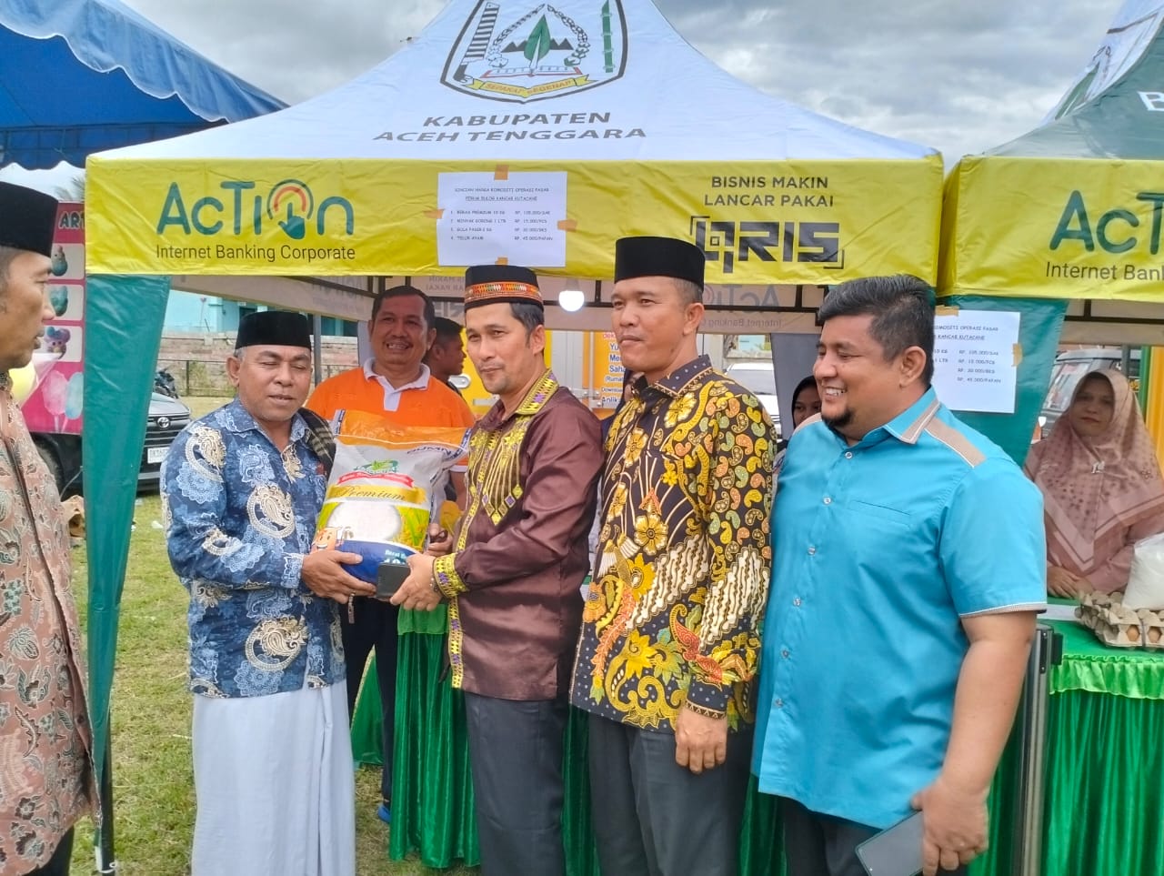 Sambut Hari Jadi Ke-50 Agara, Pj Bupati Syakir Launching Pasar Murah