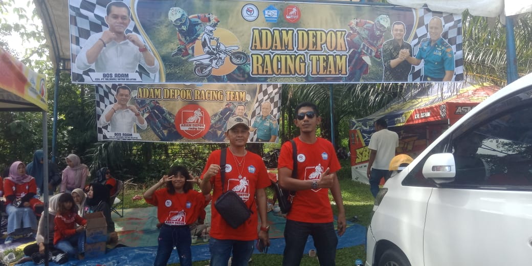 Bos Adam Depok Turunkan Lima Tim Grasstrack