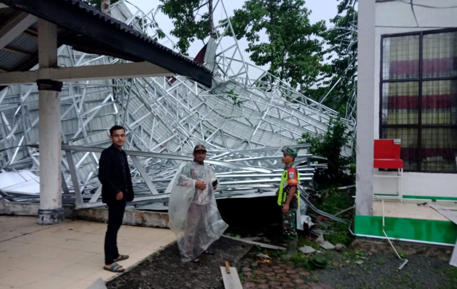 Puskesmas Mane Tersapu Puting Beliung, 11 Ruangan Rusak
