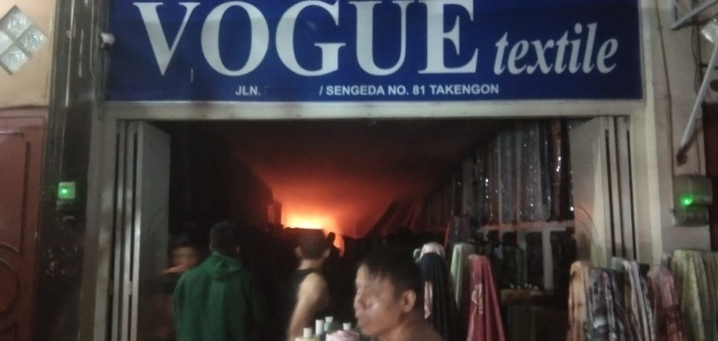 Toko Vogue Tekstil Terbakar Di Takengon
