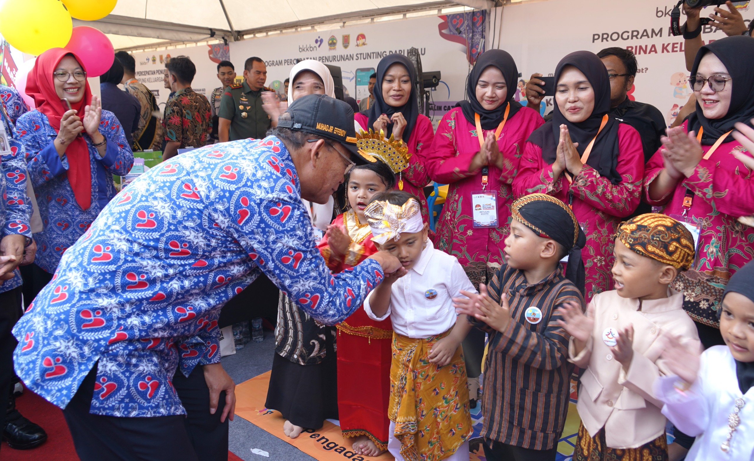 Momentum Hari Keluarga Nasional: Menko PMK Optimistis Angka Stunting Di Bawah 20 Persen