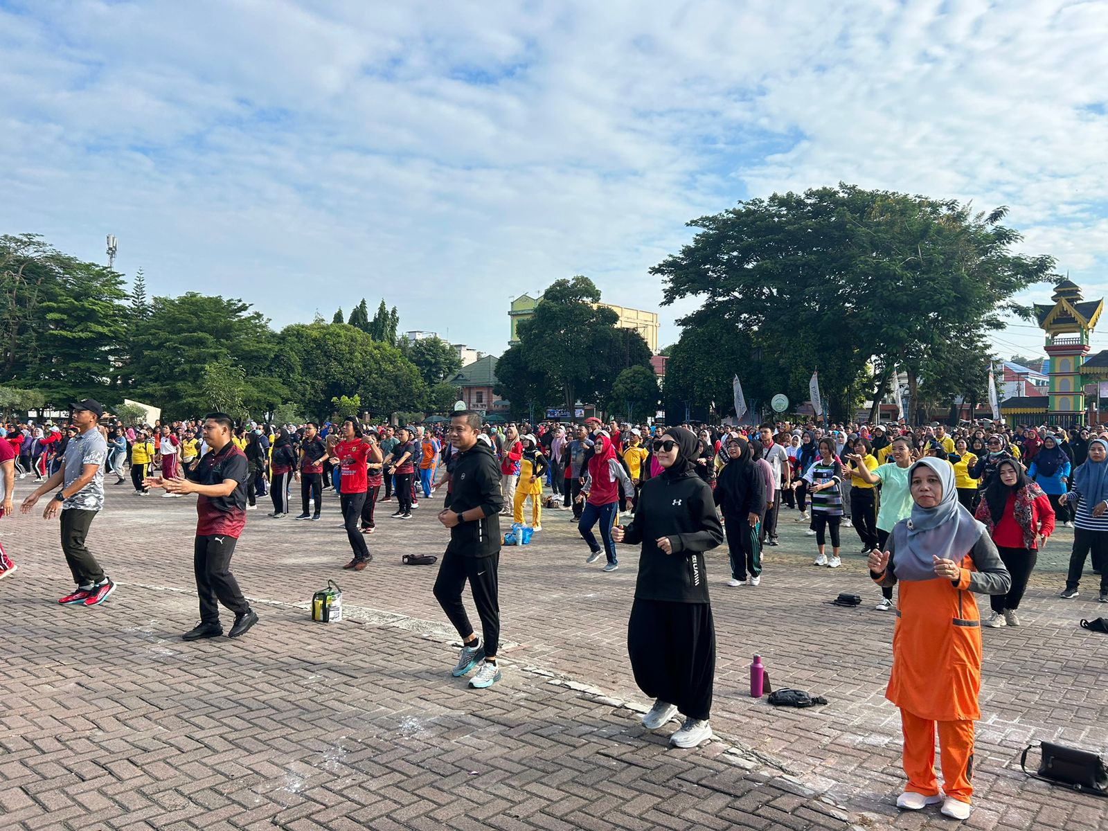 Ribuan Masyarakat Tebingtinggi Ikuti Senam Sehat Bersama Pj Wali Kota