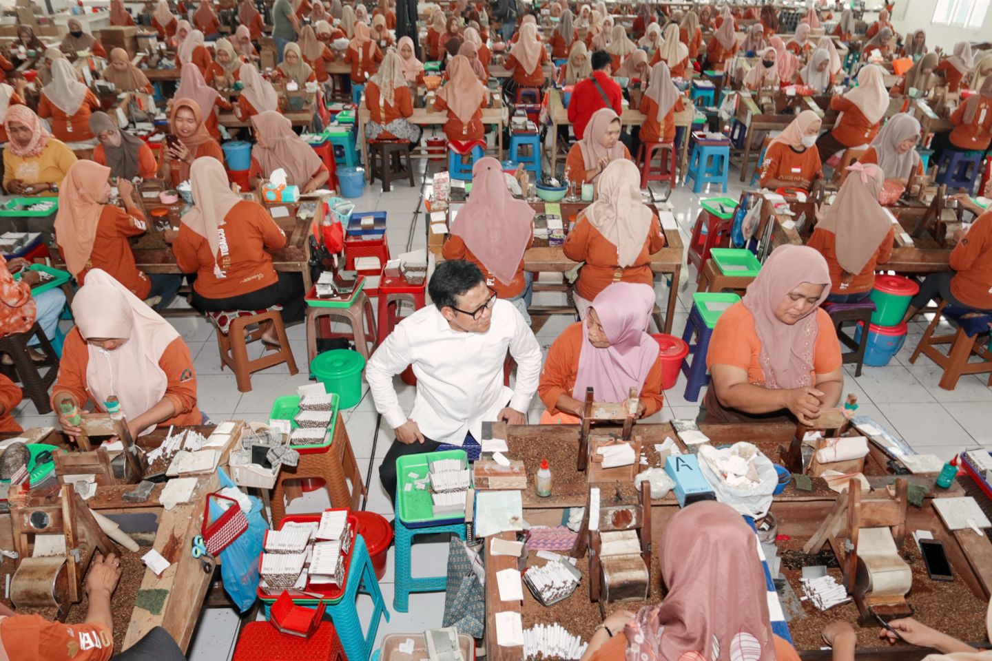 Wakil Ketua DPR Soroti Gelombang PHK Di Sektor Industri