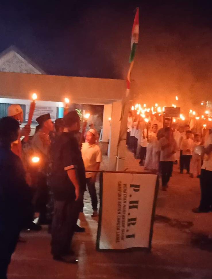 Ratusan Anak Pengajian Ramaikan Pawai Obor Sambut Tahun Baru Islam