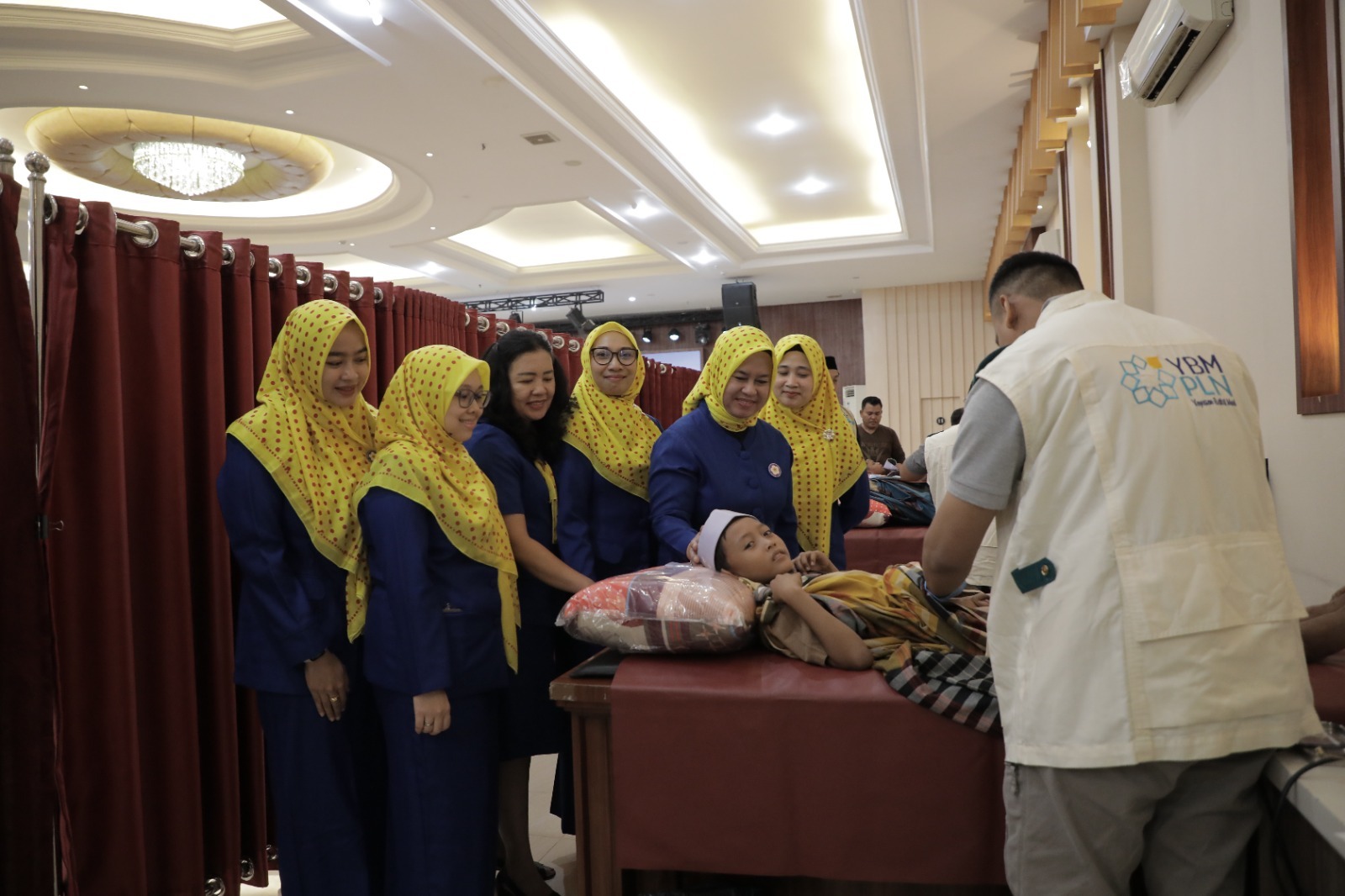 Peringati Hari Anak Nasional, YBM PLN UID Sumut Gelar Khitan Massal