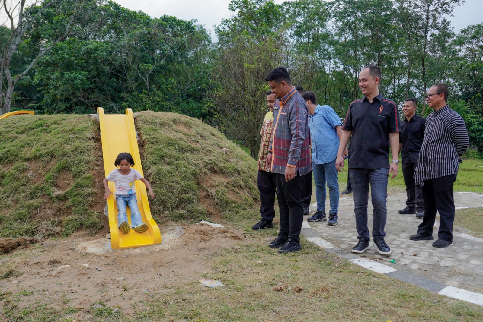 Tinjau Progres Revitalisasi Taman Cadika, Bobby Nasution: Ini Untuk Masyarakat, Non APBD
