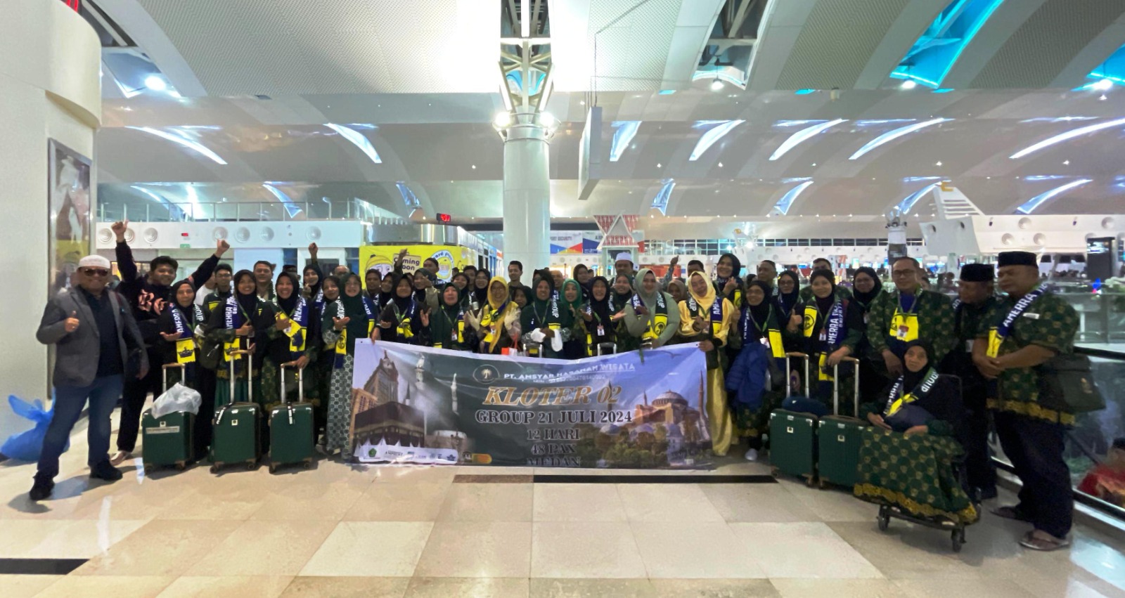 PT Amsyar Hasanah Wisata Berangkatkan 72 Jamaah Umrah Ke Tanah Suci