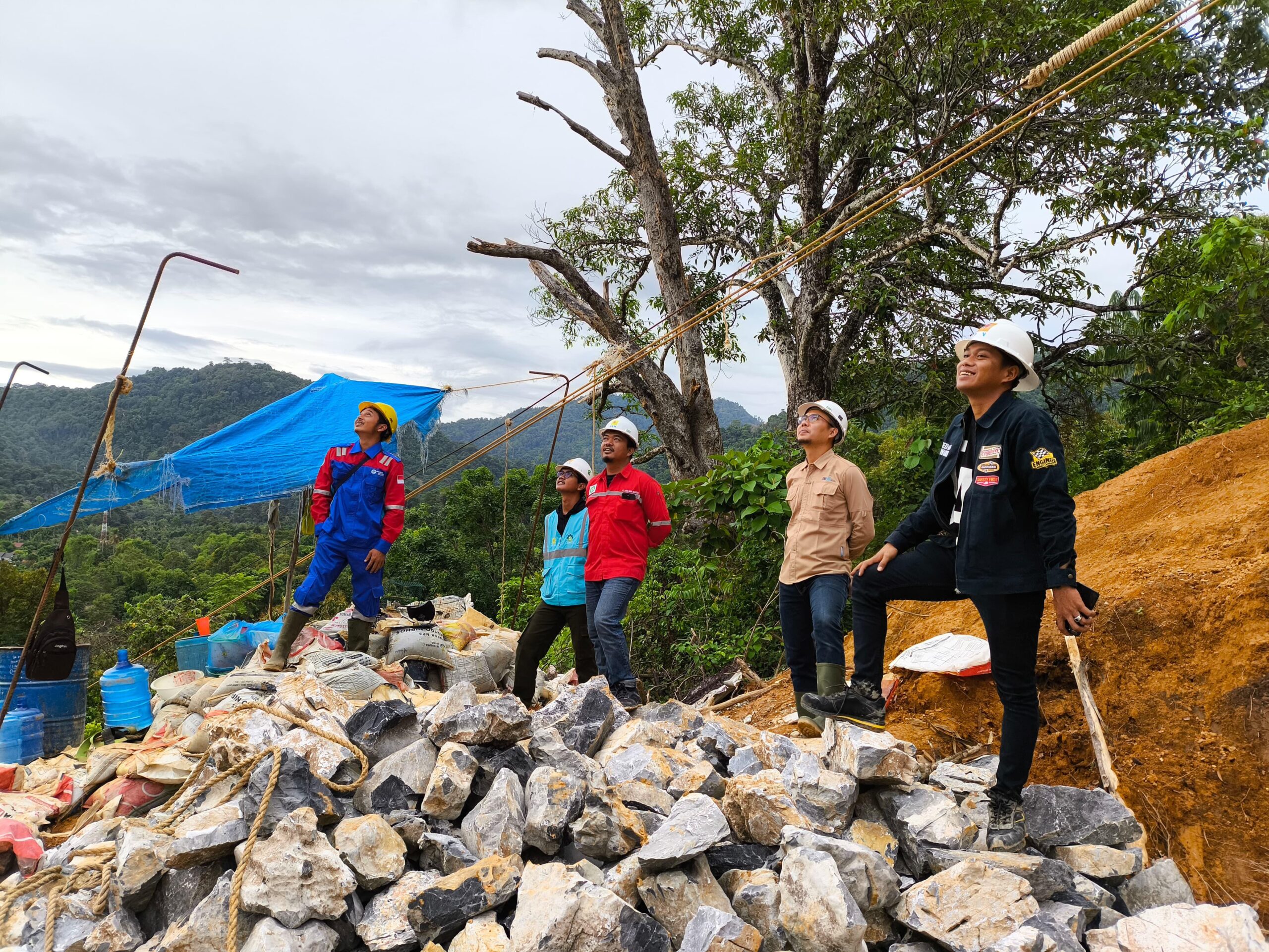 Manager UIP SBU Site Visit Pembangunan Transmisi SUTT 150 kV Blang Pidie - Tapak Tuan