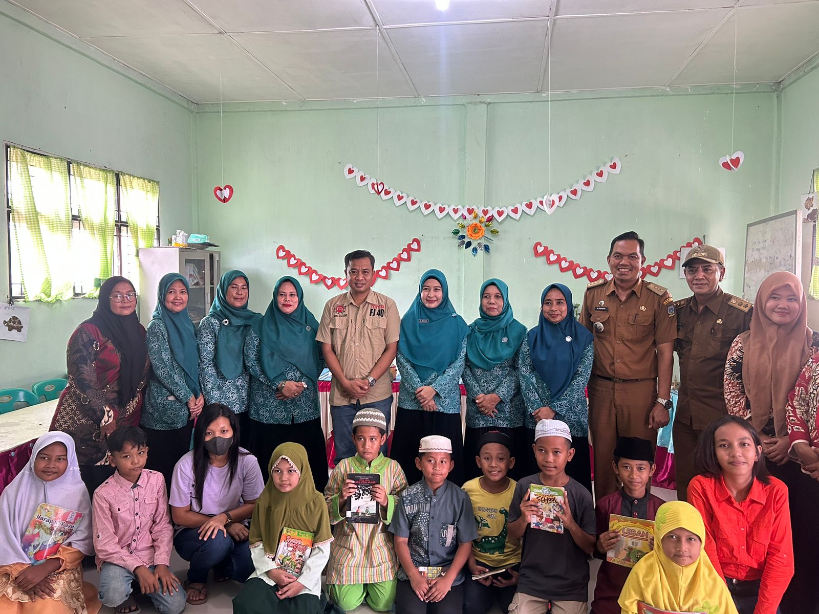 Pj Wali Kota Dan Pj Ketua TP PKK Kota Tebingtinggi Kunjungi Rumah Dilan