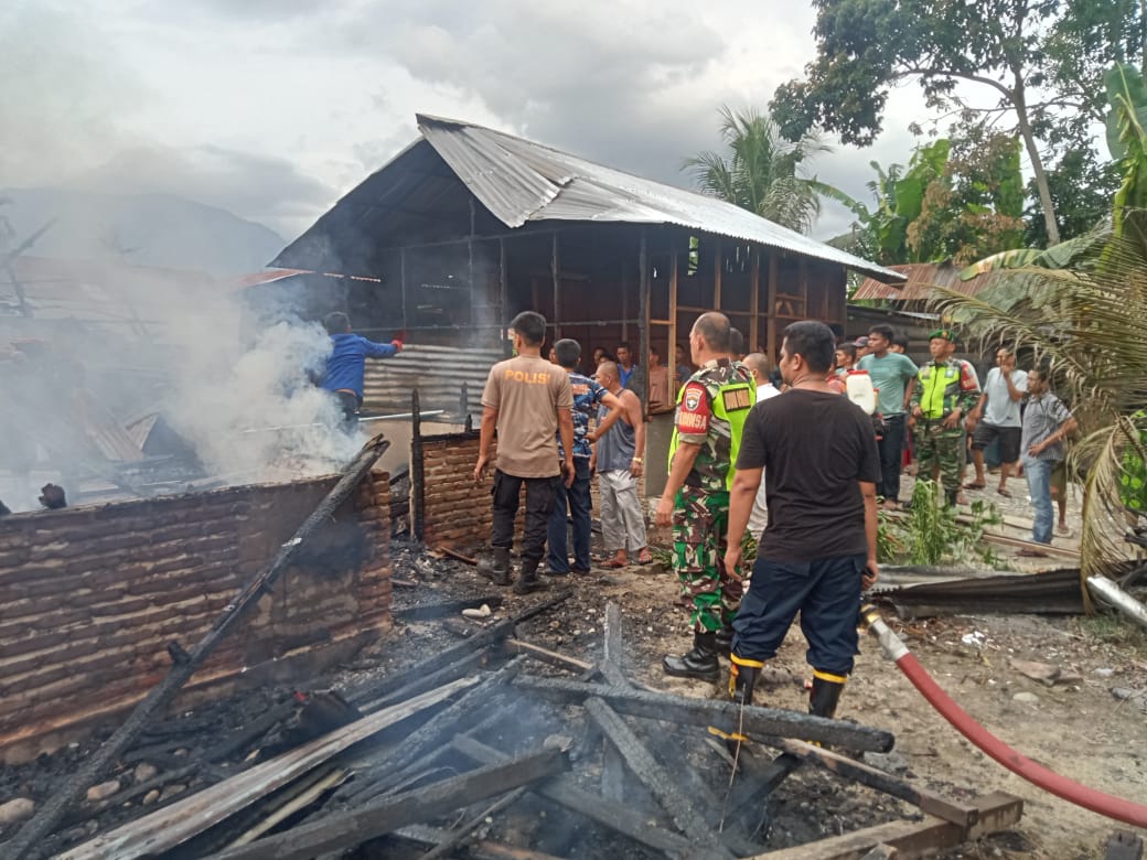 2 Rumah Musnah Terbakar Di Agara