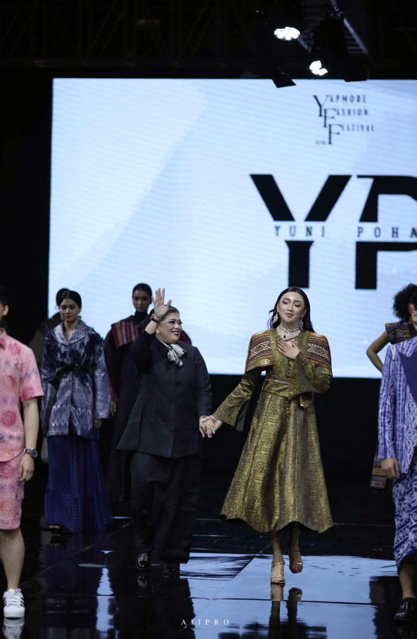 Fashion Show Meriahkan HUT Ke-6 Yapmode Fashion School