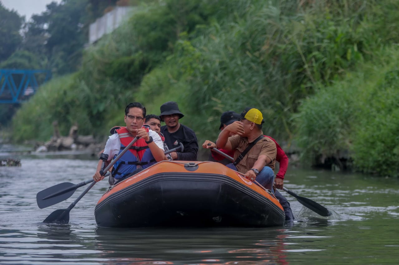 Rico Waas Susuri Kondisi Sungai Deli Dan Masyarakatnya