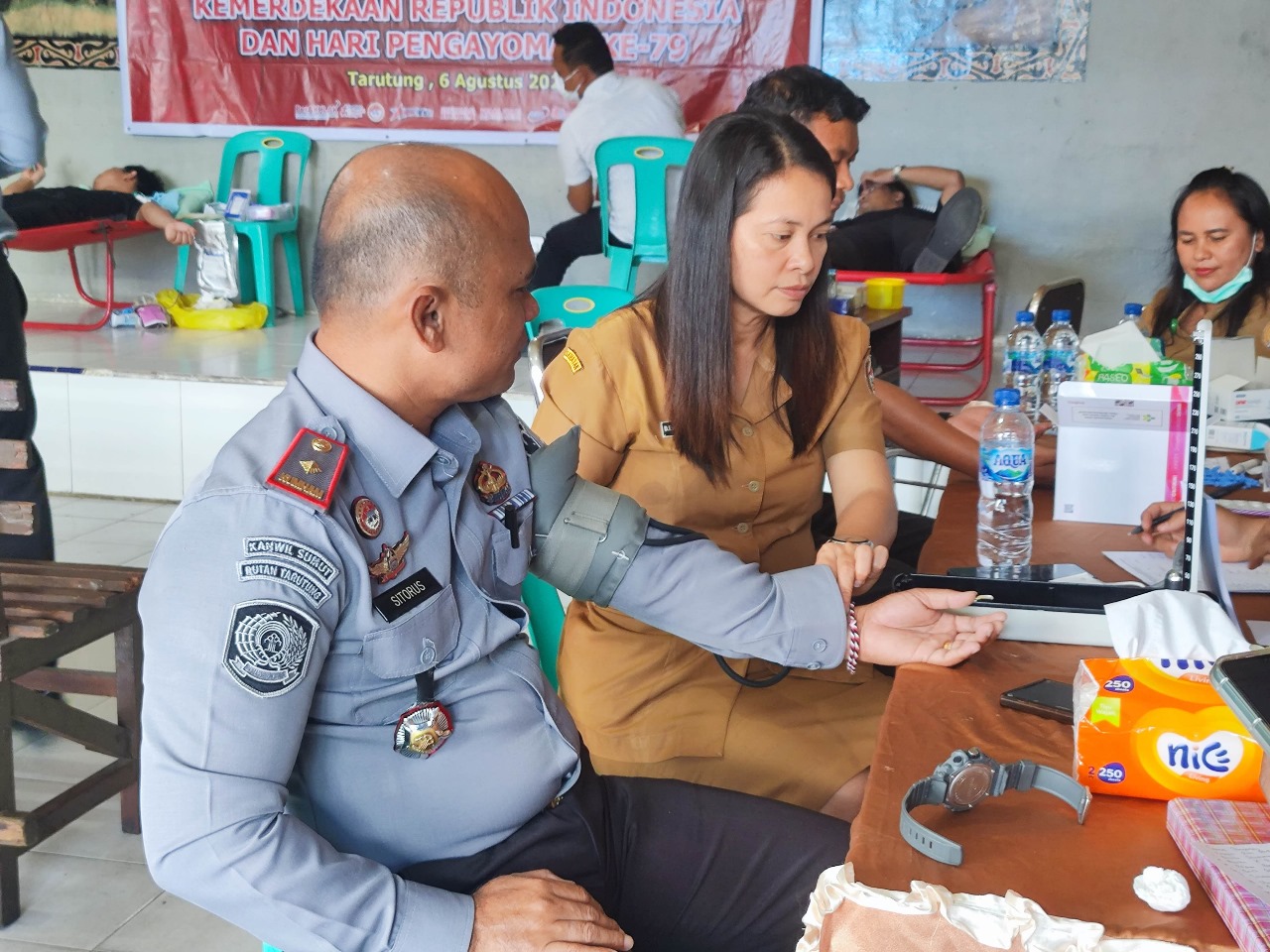 Petugas Rutan Tarutung Gelar Donor Darah dan Pemeriksaan Kesehatan