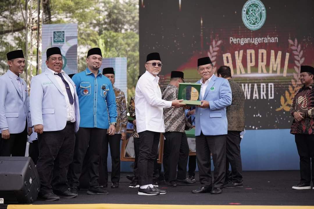 Yusuf Siregar, Bobby Nasution Dapat Anugerah 'BKPRMI Award'
