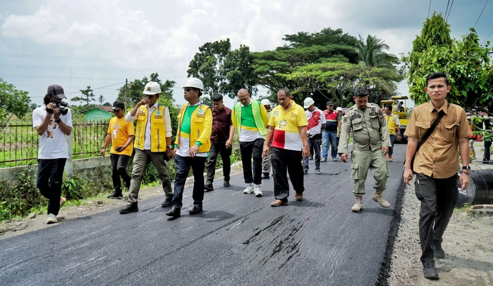 Jalan Rambung Merah - Karang Rejo Selesai Dihotmix
