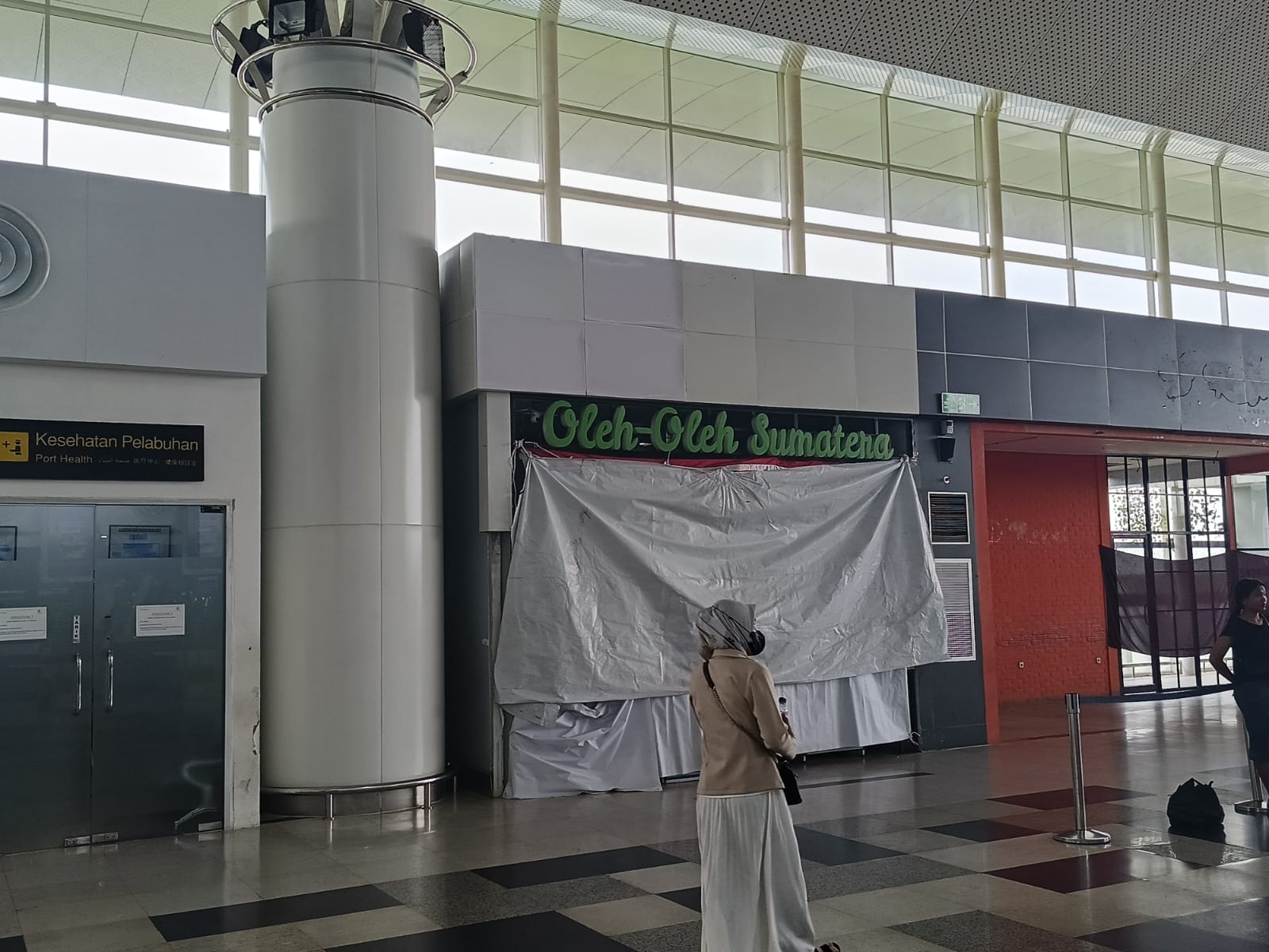 Pasca Karyawan Meninggal, Toko Oleh-oleh Sumatera Di KNIA Tutup