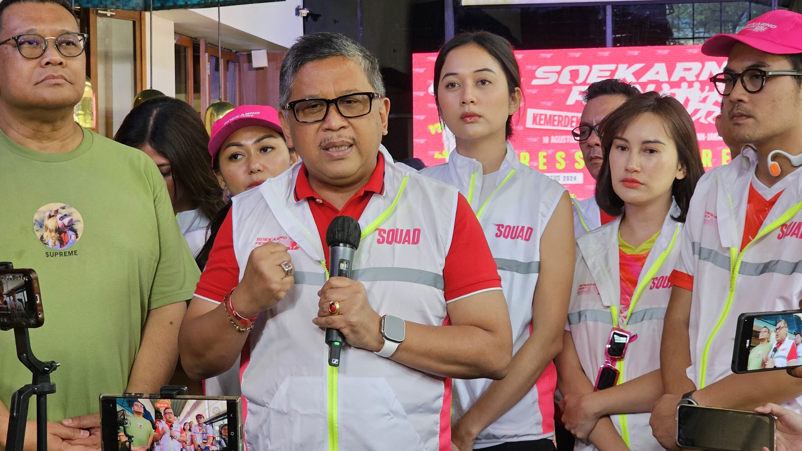 Airlangga Mundur, Ini Respon Mega Disampaikan Hasto