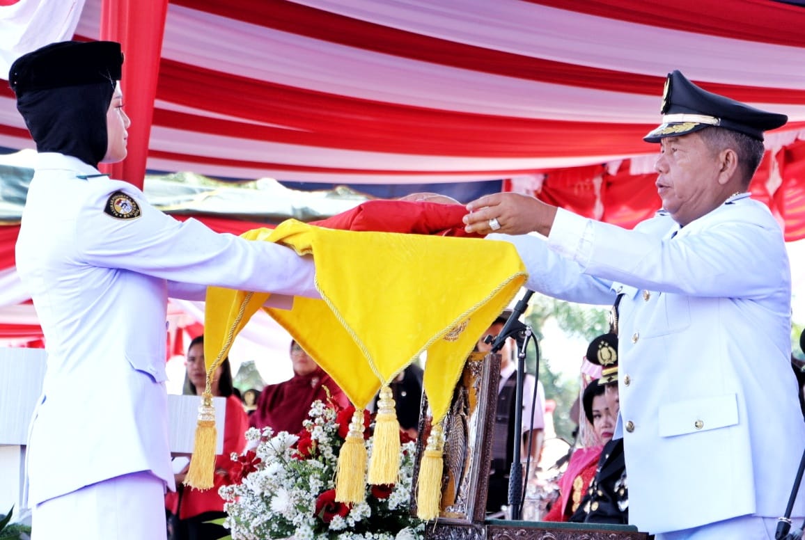 Khidmat, Bupati Simalungun Pimpin Upacara HUT Ke-79 Kemerdekaan RI