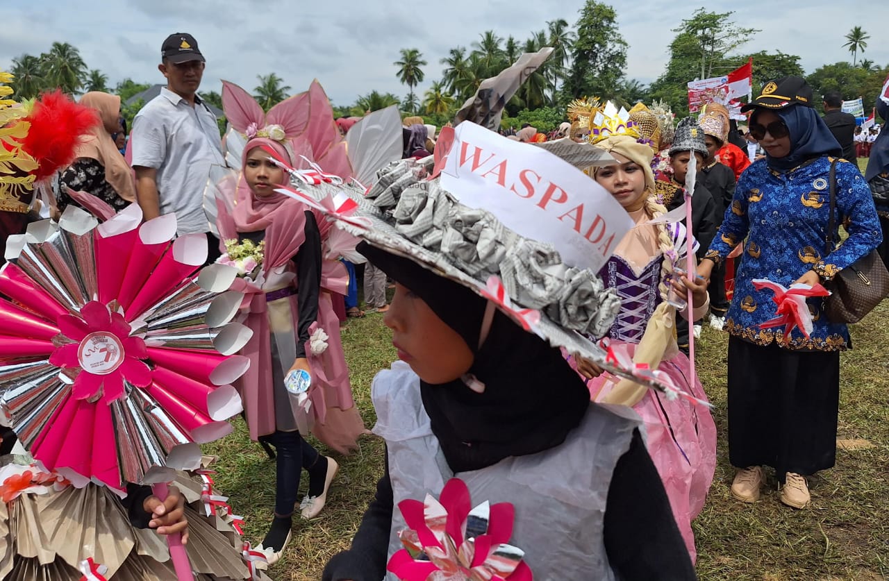 Seribuan Peserta Pawai Karnaval Meriahkan HUT Ke-78 RI Di Darul Aman