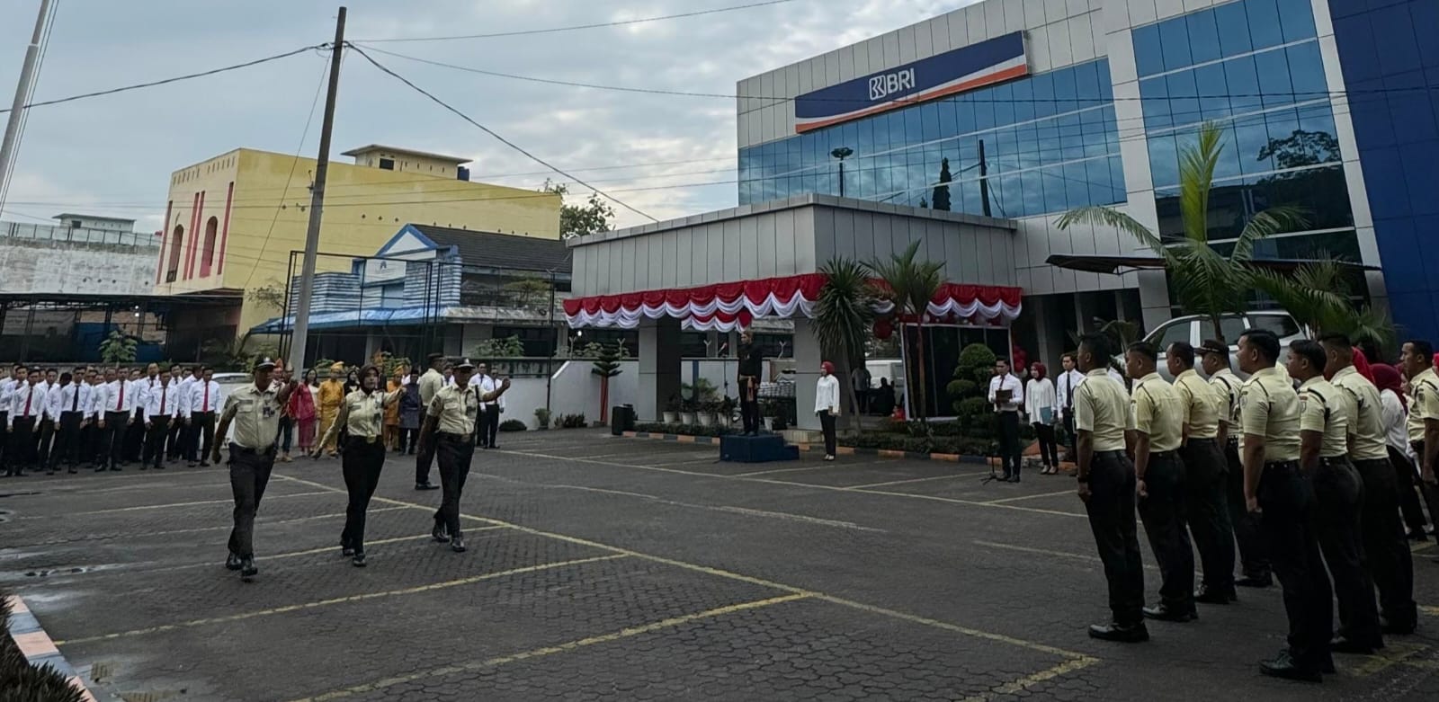Khidmat, Peringatan HUT ke-79 Kemerdekaan RI Di BRI Lubukpakam
