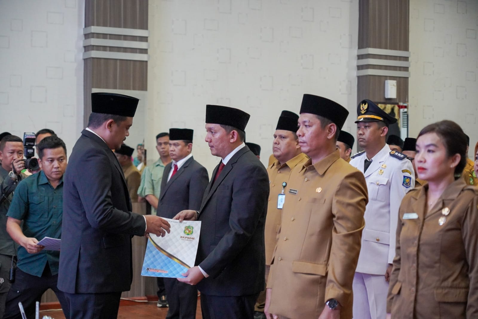 Wali Kota Ingatkan Pejabat Jangan Pungli, Kadis Pariwisata Dilantik Jadi Kadis Kesehatan