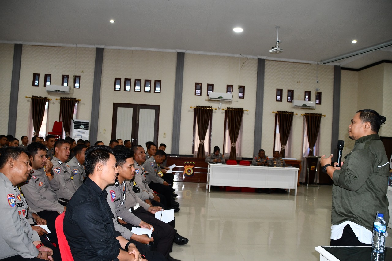 FJL Latih Kemampuan Personel Dalam Pengambilan Foto - Video