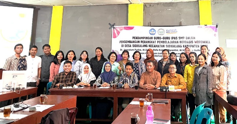 Tim Dosen Unimed Dan Disdik Dairi PKM Pendampingan Guru-guru IPAS SMP