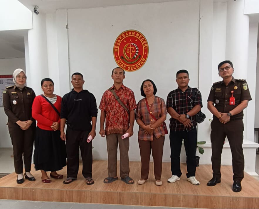Kejari Nisel Hentikan Penuntutan Perkara Tipidum Melalui Pendekatan RJ
