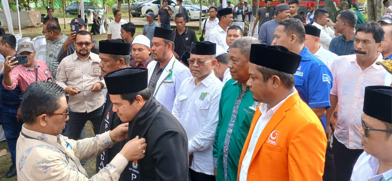Pasangan Mu'min Mendaftar Ke KIP Bireuen