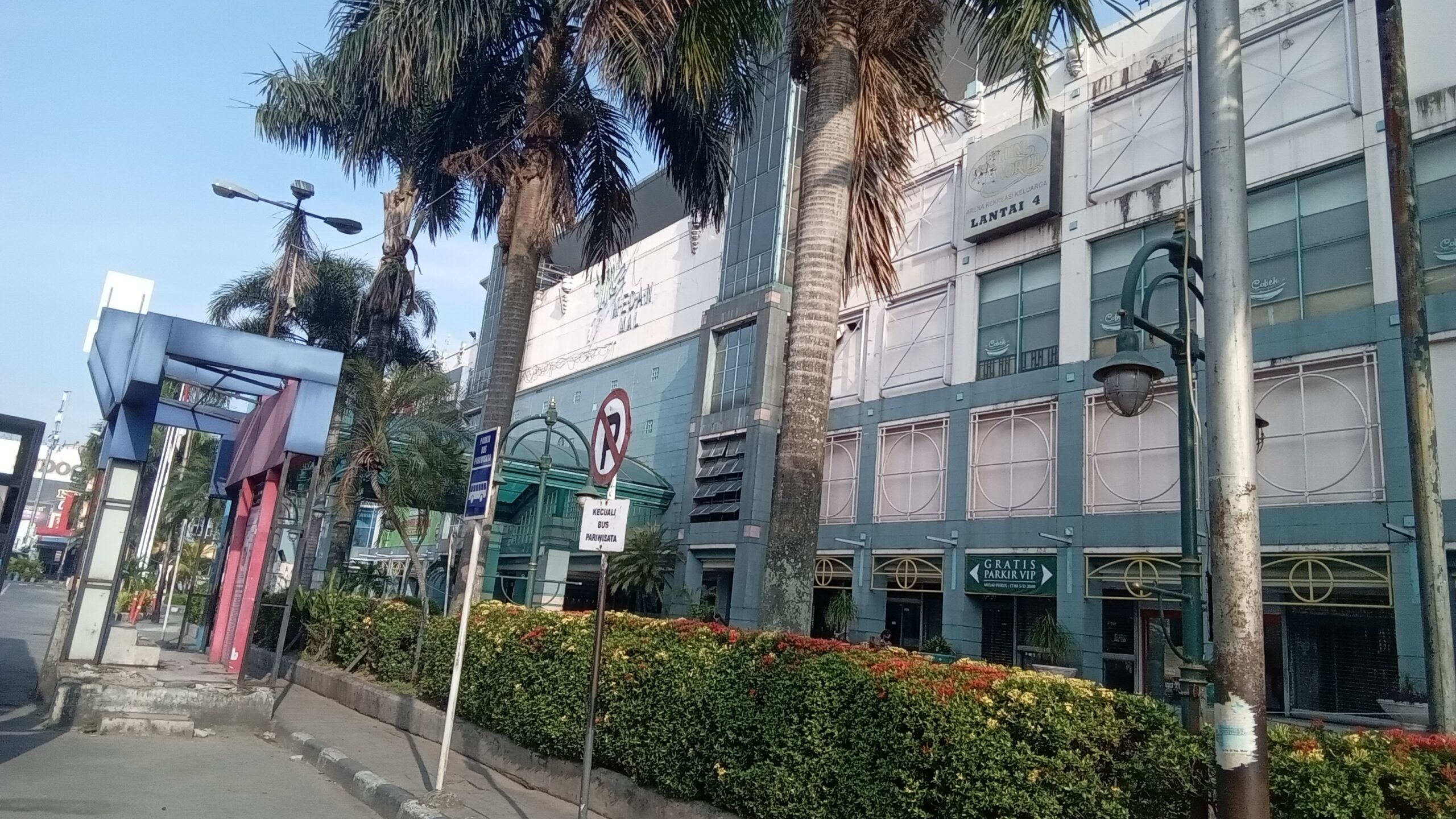 Periksa Pejabat Medan Soal Sewa Medan Mall