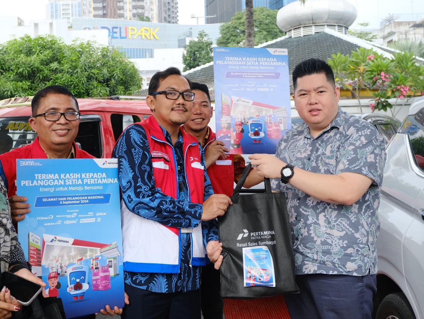 Harpelnas, Pertamina Patra Niaga Regional Sumbagut Sapa Pelanggan Dan Beri Apresiasi