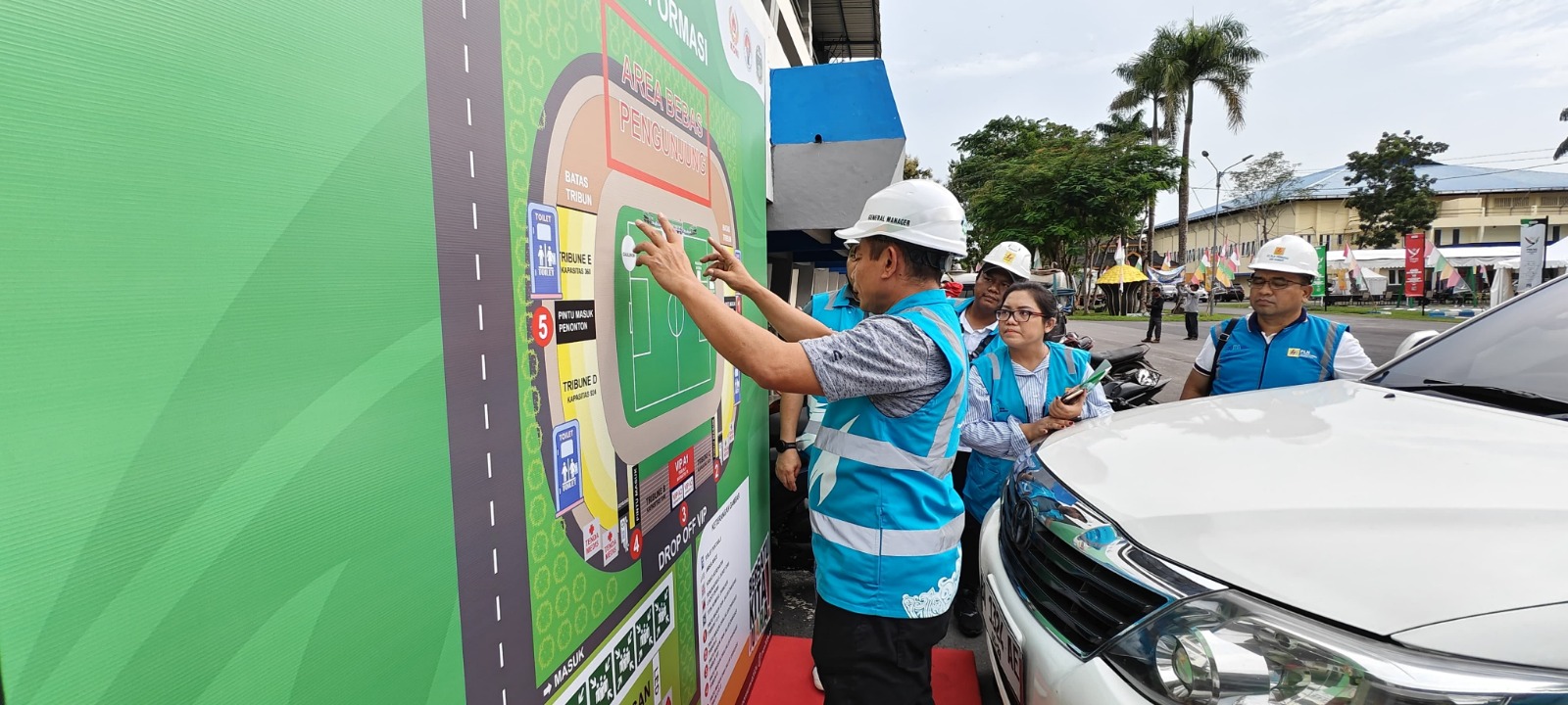 Pastikan Kelistrikan Andal Saat Pembukaan PON XXI, GM PLN UID Sumut Sidak Ke Stadion Baharoeddin Siregar